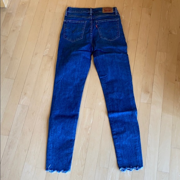 Levi 720 - High Rise Super Skinny Jeans - Picture 8 of 11